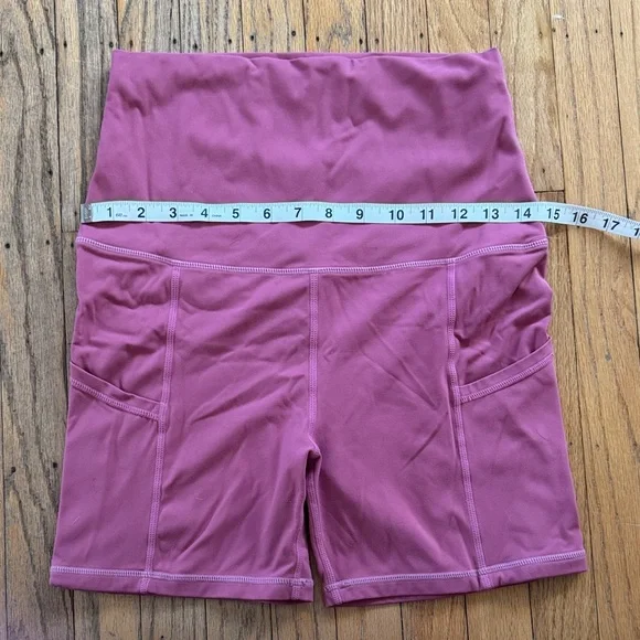 Summer Mae Maternity High Waisted Biker Shorts - Small - Picture 6 of 6